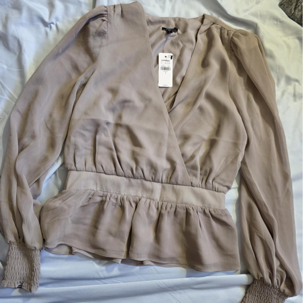 Express Elegant Blouse in Gray